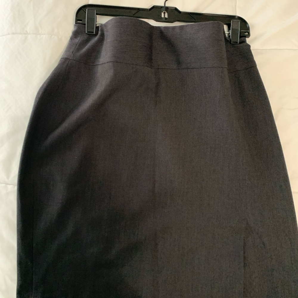 Grey pencil skirt